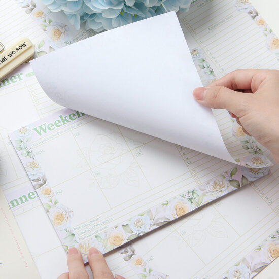 Modern Minimalist Daily Planner Calendar for Office and Home