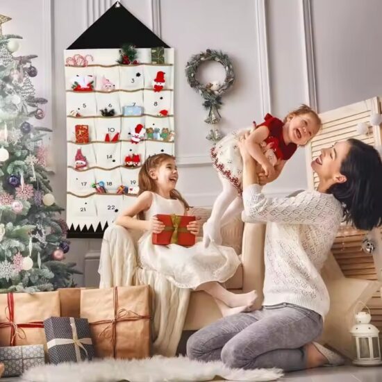 Reusable Christmas Hanging Pocket Calendar for Home Decoration