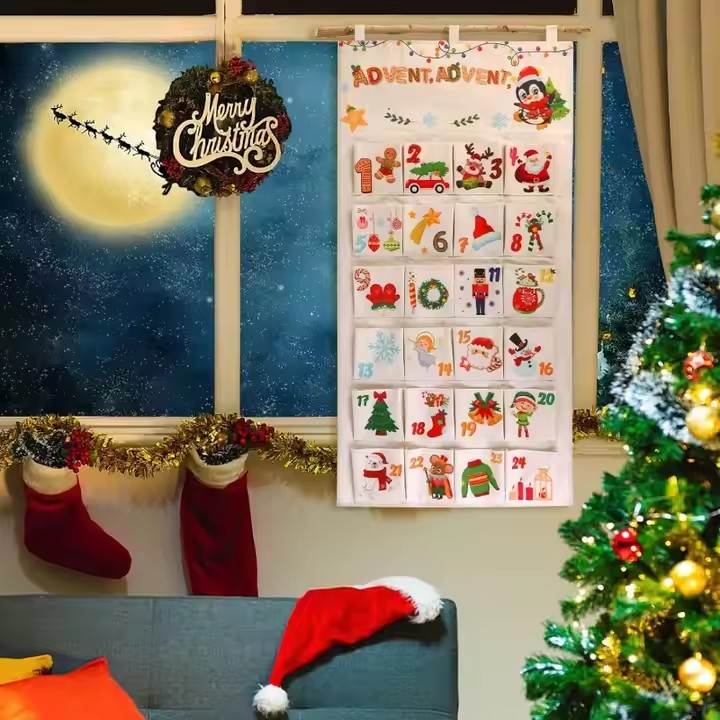 Reusable Christmas Hanging Pocket Calendar for Home Decoration