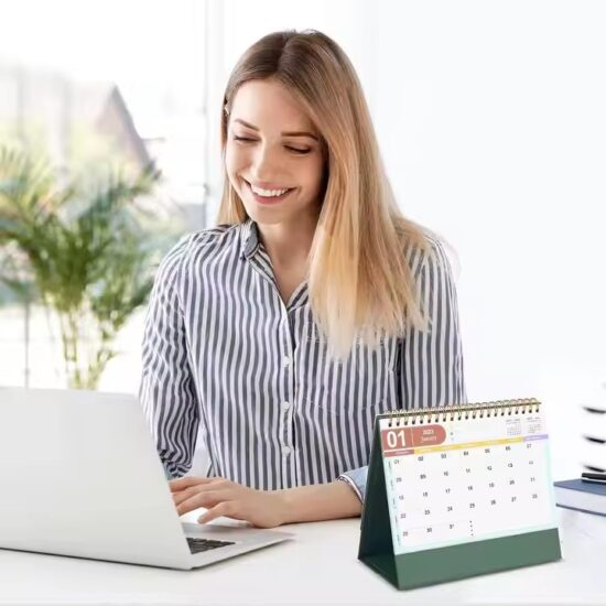 Versatile multi-use desktop calendar for daily planning