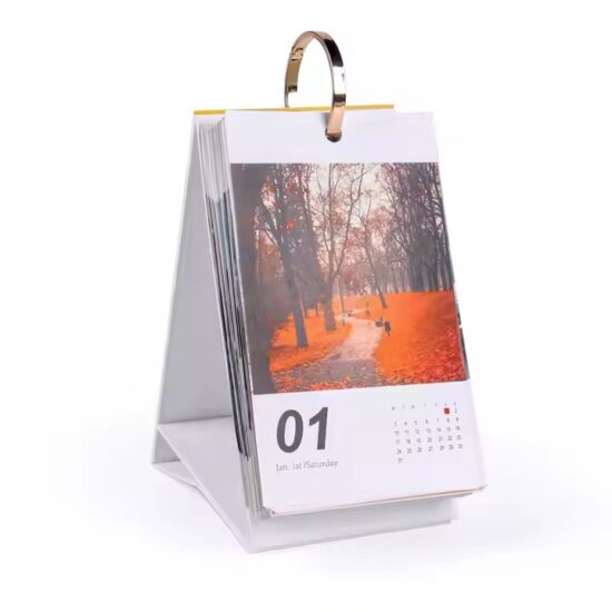 Minimalist desk calendar for effective daily planning and organization