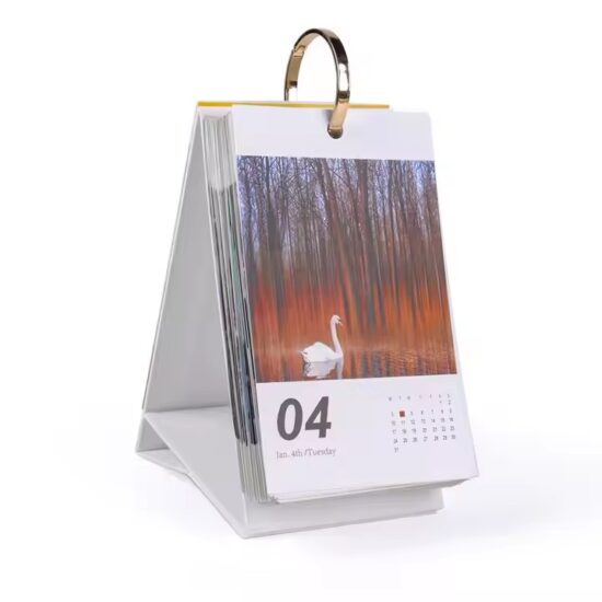Minimalist desk calendar for effective daily planning and organization